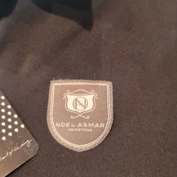 Asmar Short Sleeve Top - Picture 2 of 4